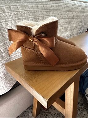 NWOT BearPaw toddler girl boots